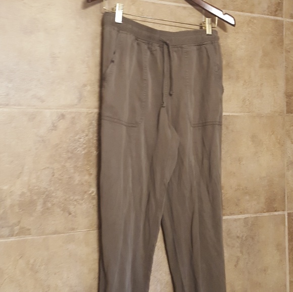 Thread & Supply Tencel Pants NWT Medium - Picture 3 of 5